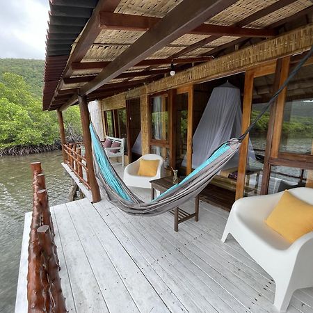 Floating Paradise Ilhas Karimunjava Exterior foto