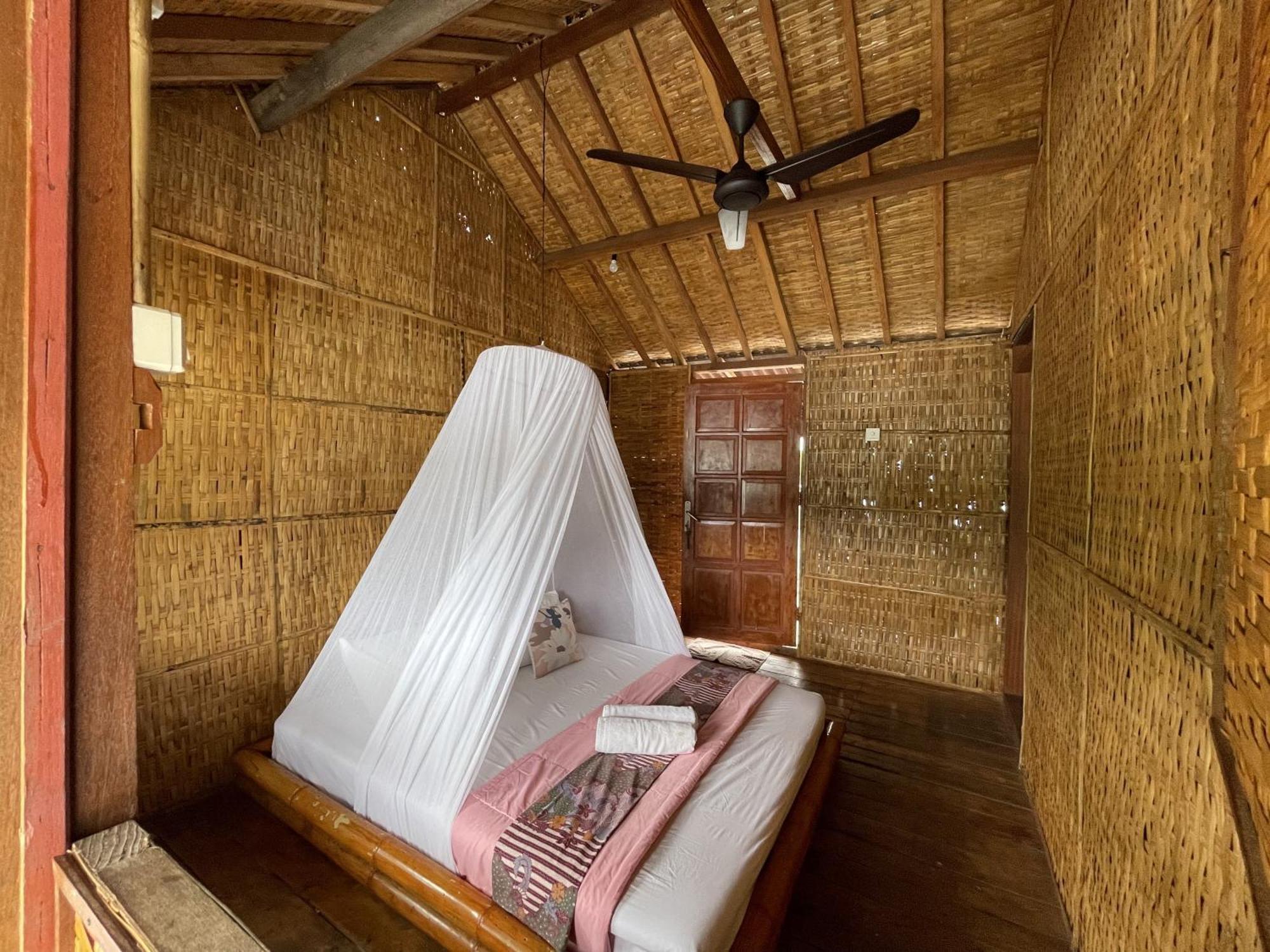 Floating Paradise Ilhas Karimunjava Exterior foto