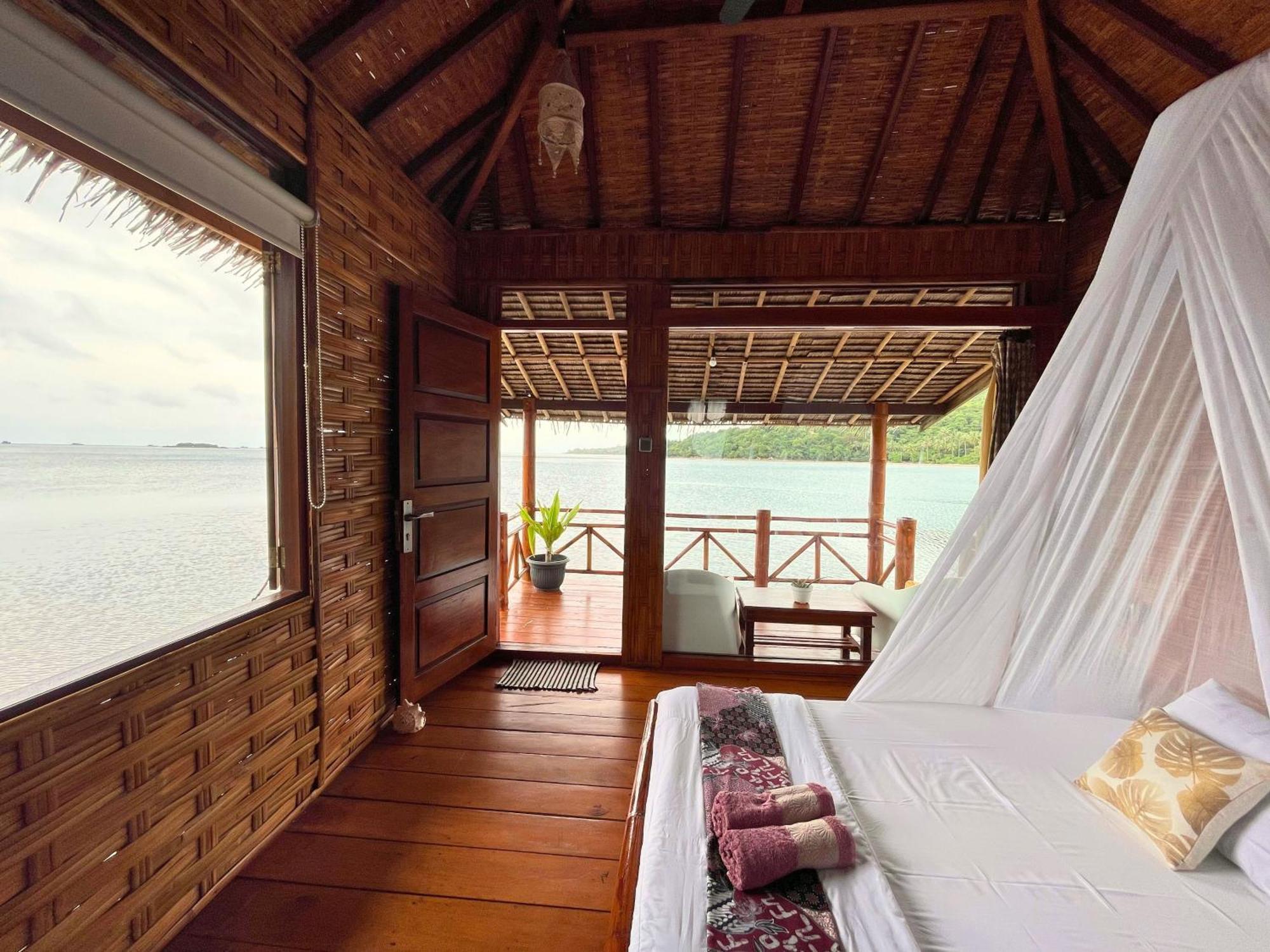 Floating Paradise Ilhas Karimunjava Exterior foto