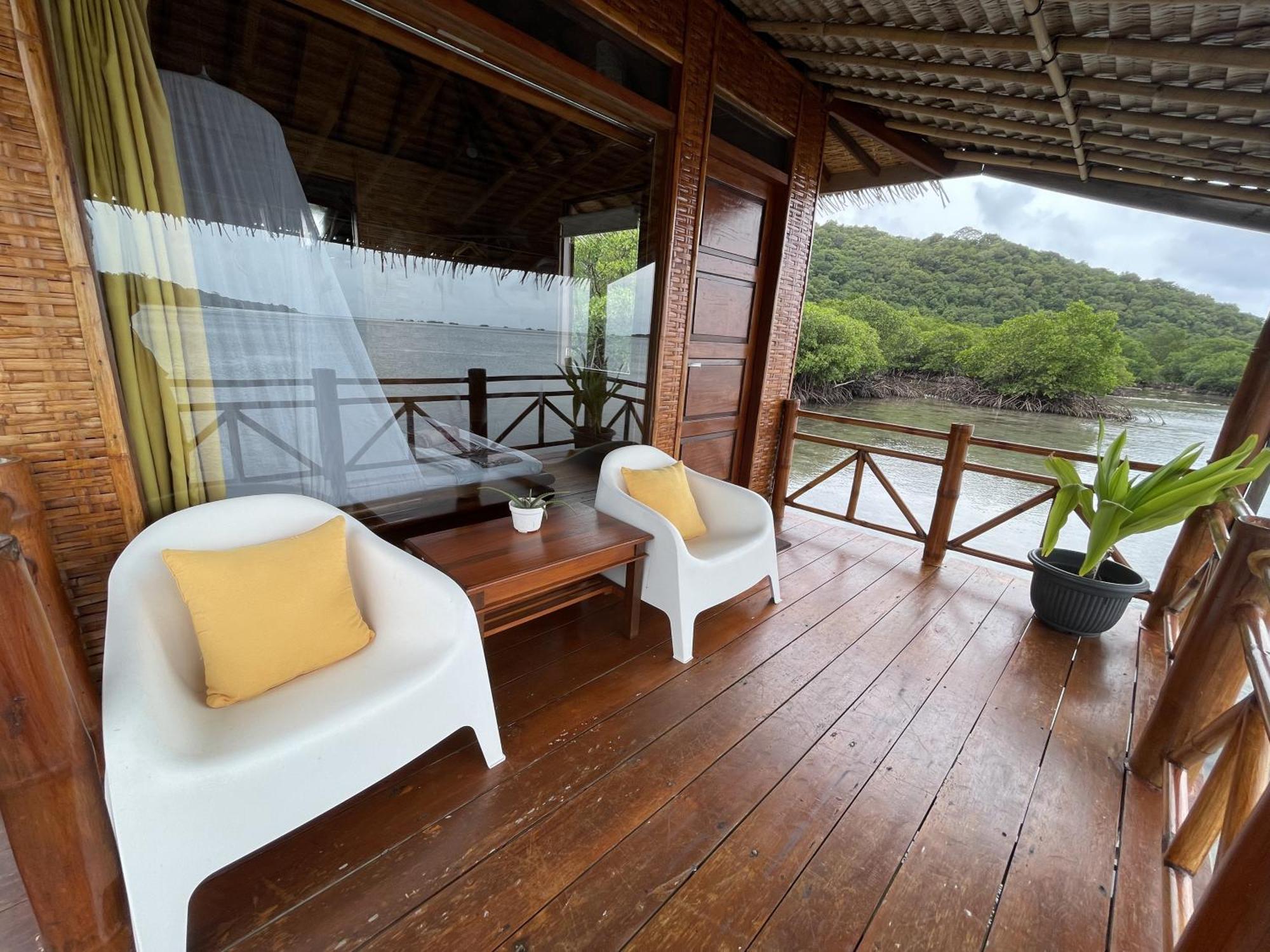 Floating Paradise Ilhas Karimunjava Exterior foto